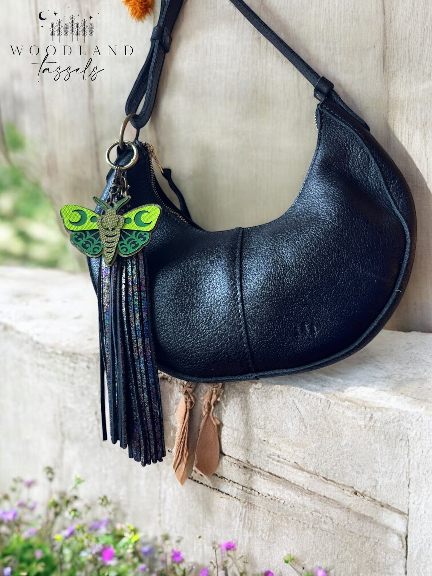 Luna Matching Tassel