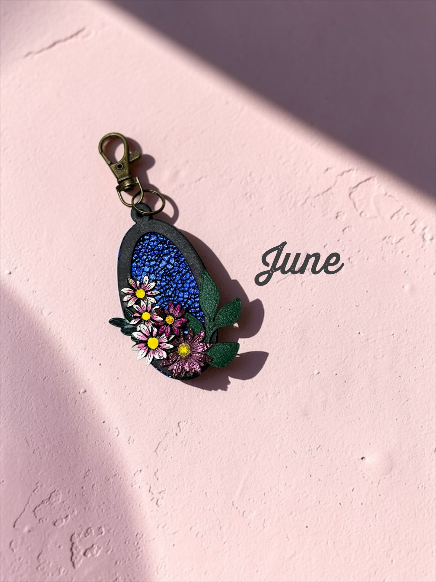 Daisy Cameo Leather Bag Charms