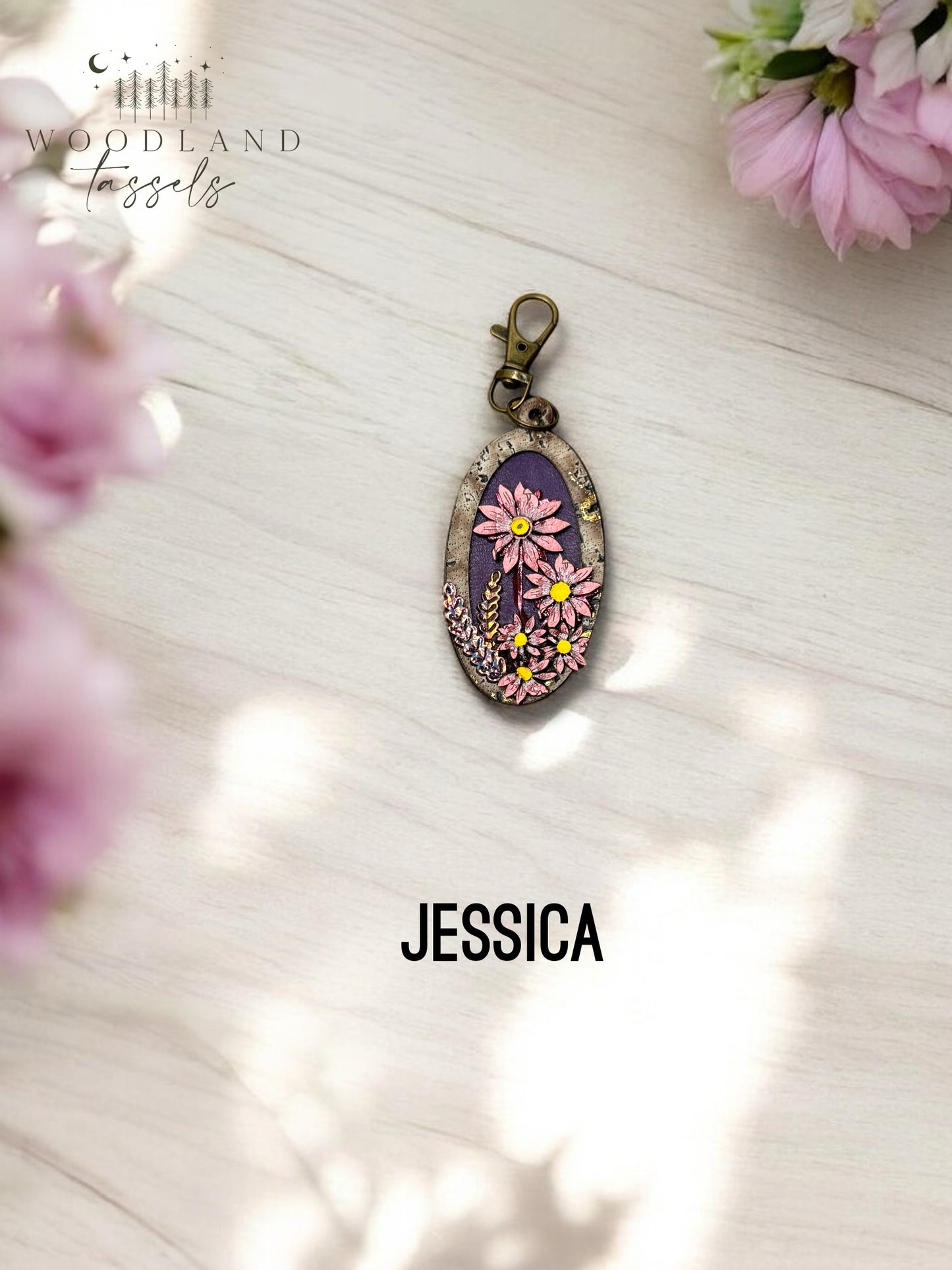 Daisy Cameo Purse Charm