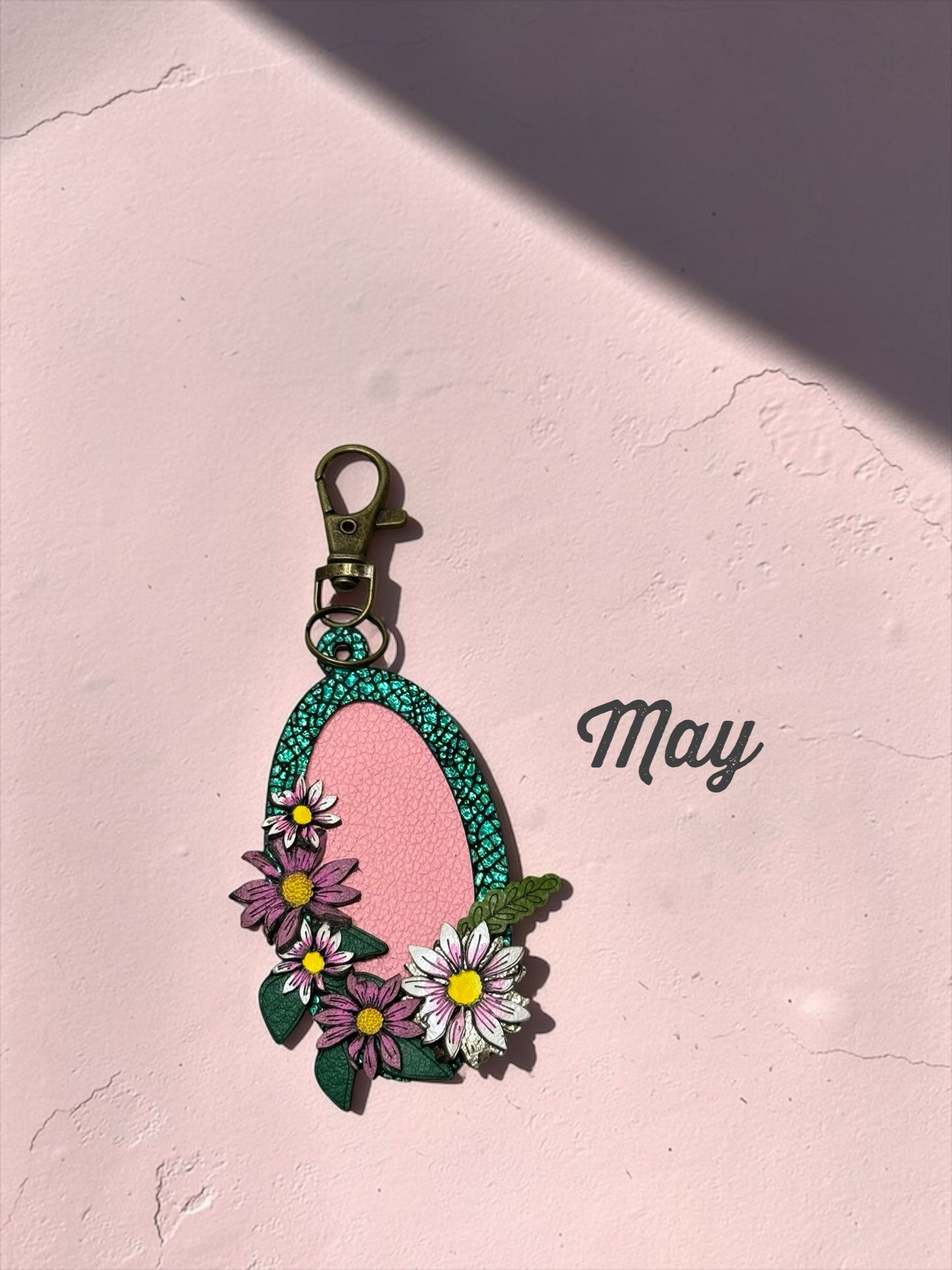 Daisy Cameo Leather Bag Charms