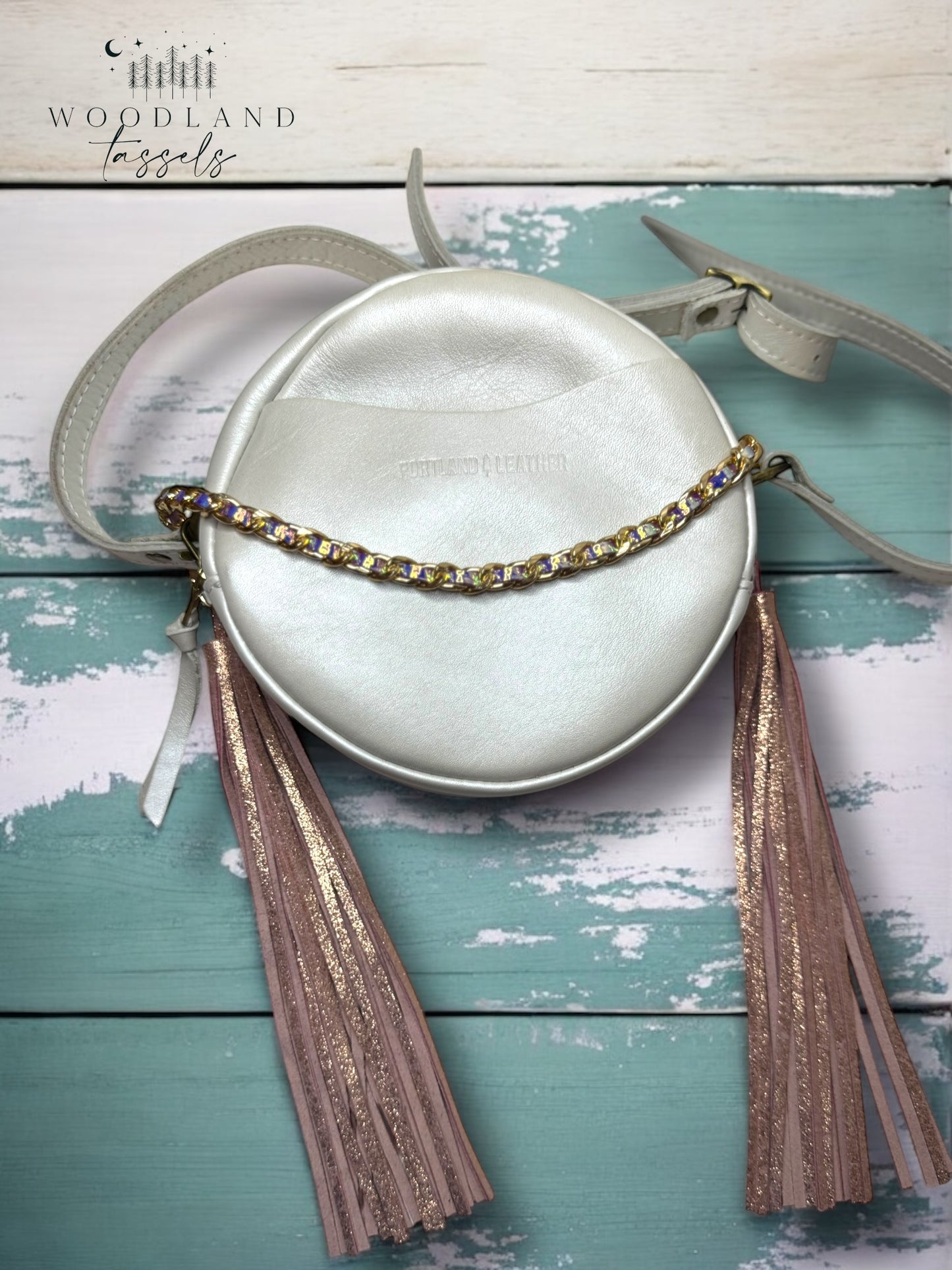 Luna Matching Tassel