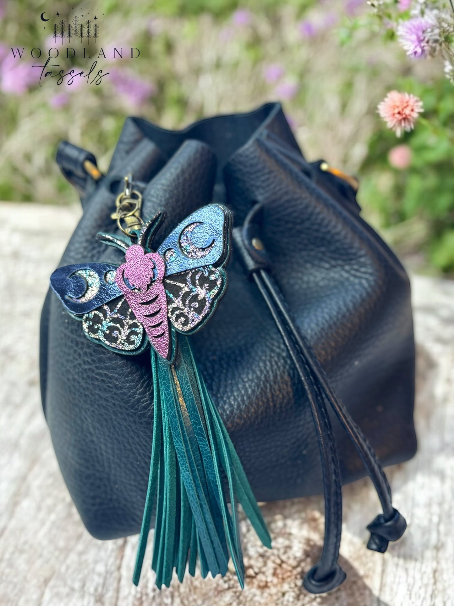 Luna Matching Tassel