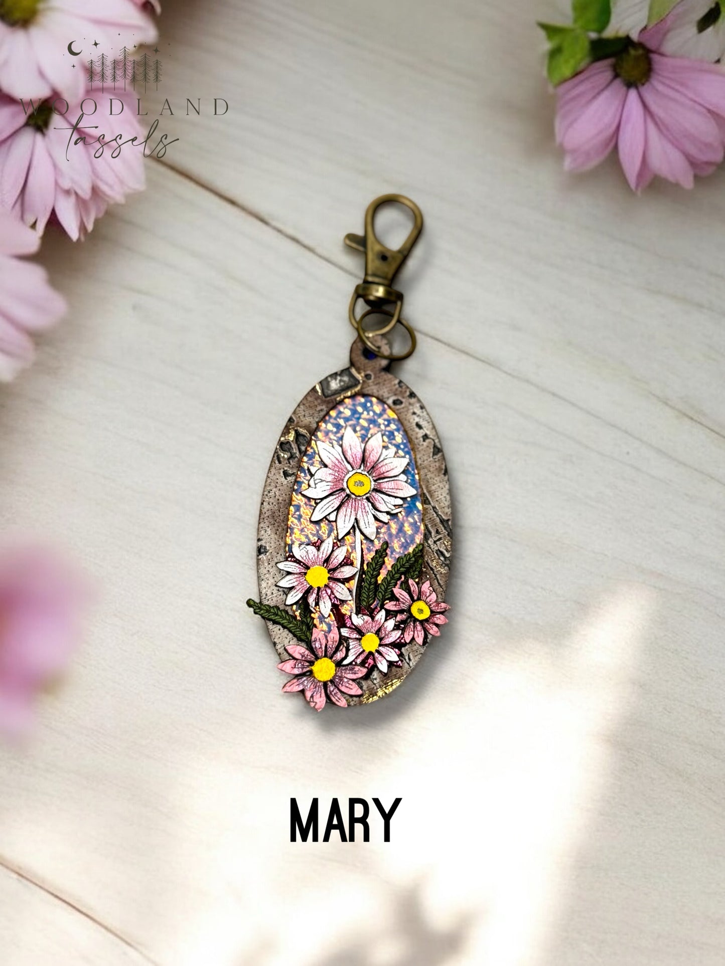 Daisy Cameo Purse Charm