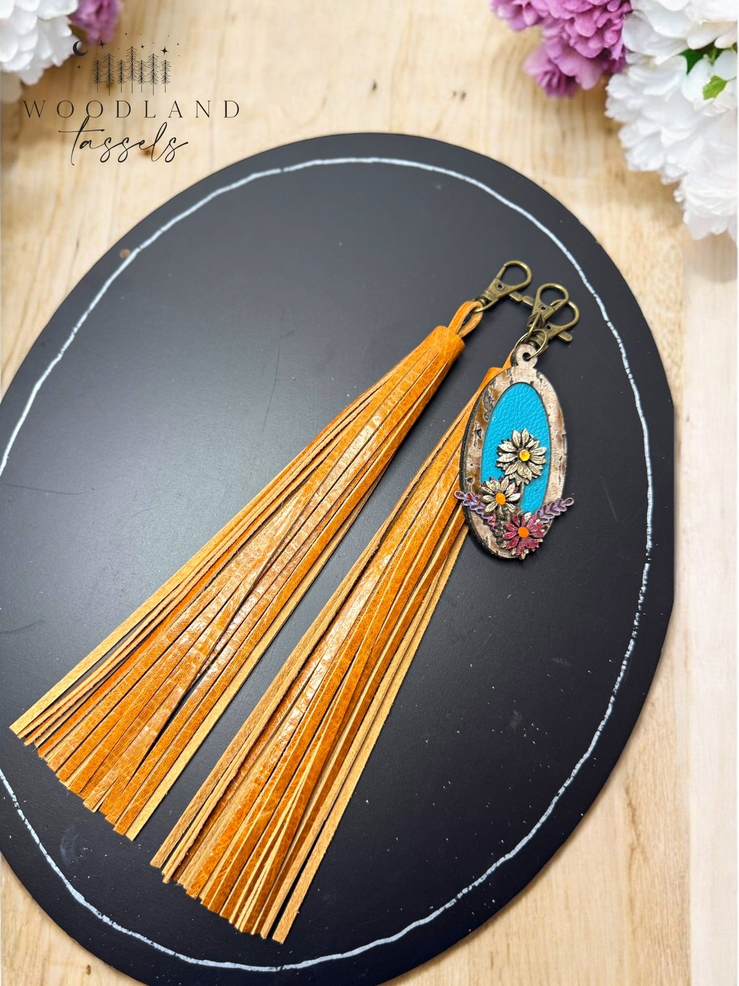 Luna Matching Tassel