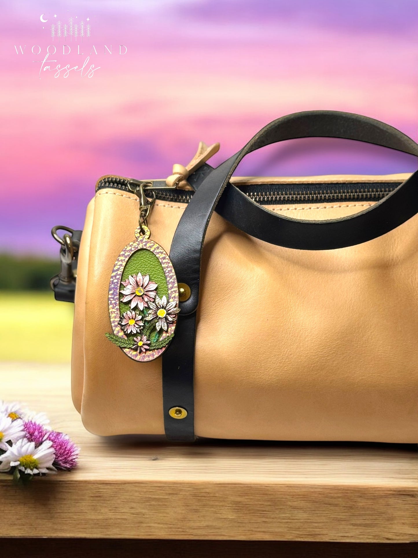 Daisy Cameo Purse Charm